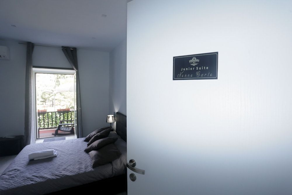 Esposito Plaza - Rooms & Suite Junior Suite, Private Pool 2