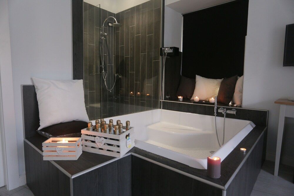 Esposito Plaza - Rooms & Suite Junior Suite, Private Pool 14