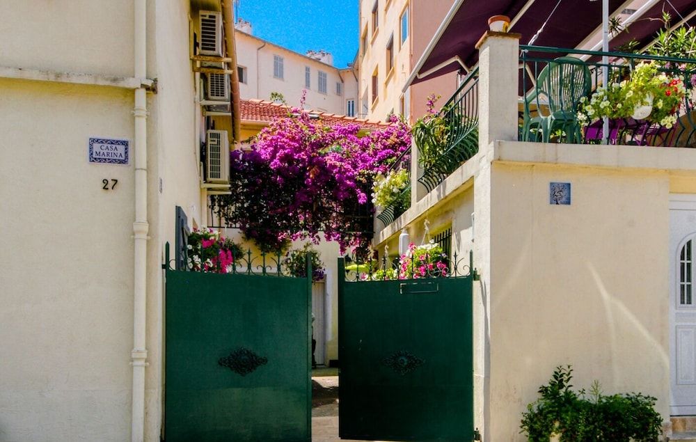 undefined Crew Lighthouse - Hostel