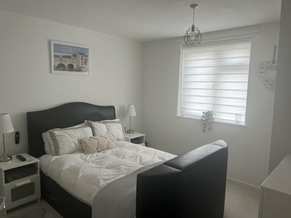 undefined Impeccable 2-bed Apartment Close to City Centre