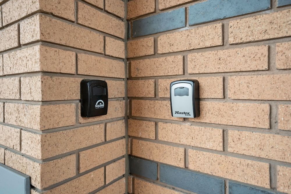 undefined Riley House Spacious City Apartment