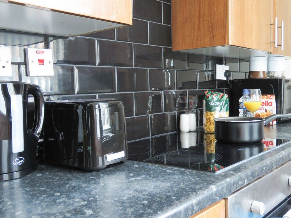 undefined Tudors eSuites Three Bedroom House 6