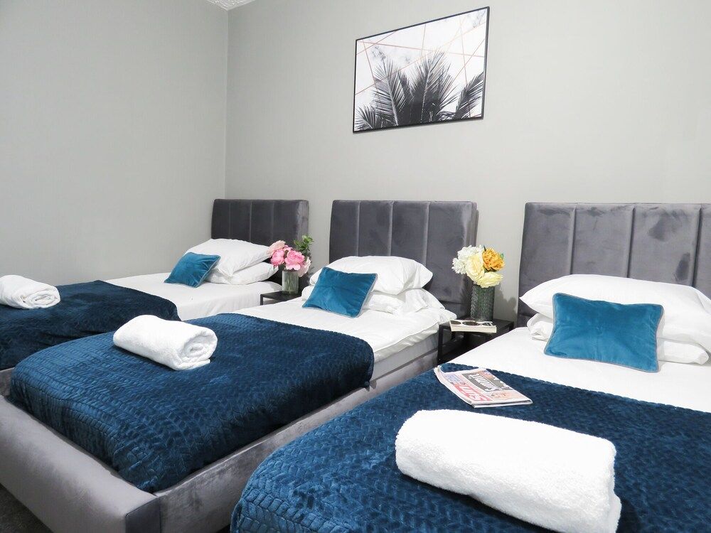 undefined Tudors eSuites Three Bedroom House 5