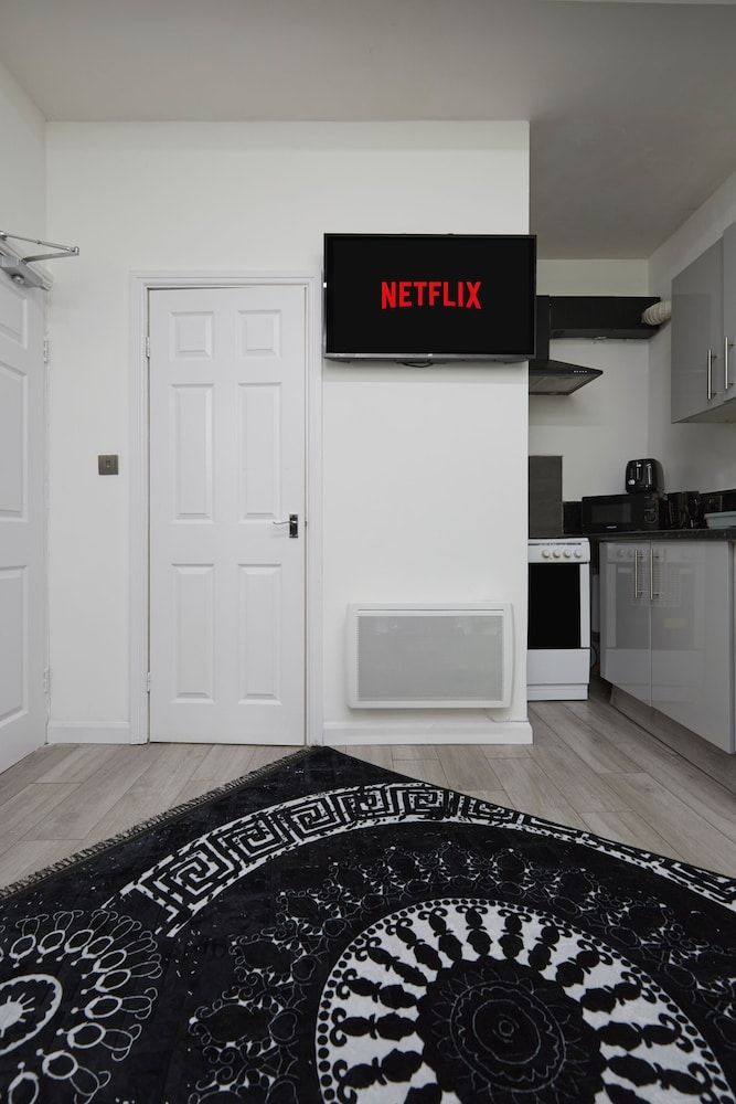 BV Royal Comfy Studiosuite Queensgate Huddersfield Signature Studio, Ensuite (Town Centre Location) 11