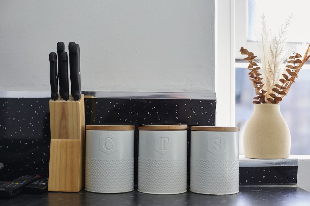 BV Royal Comfy Studiosuite Queensgate Huddersfield Signature Studio, Ensuite (Town Centre Location) 8