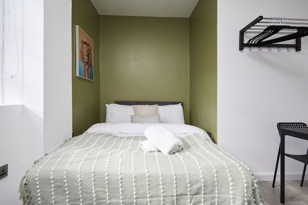 BV Royal Comfy Studiosuite Queensgate Huddersfield Signature Studio, Ensuite (Town Centre Location)