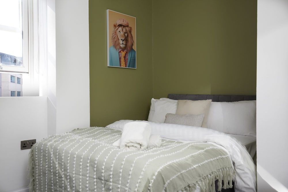 BV Royal Comfy Studiosuite Queensgate Huddersfield Signature Studio, Ensuite (Town Centre Location) 5