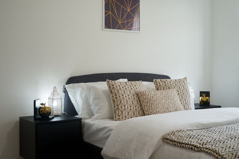 New Eton House Residence - 2B Flat Apartment 40