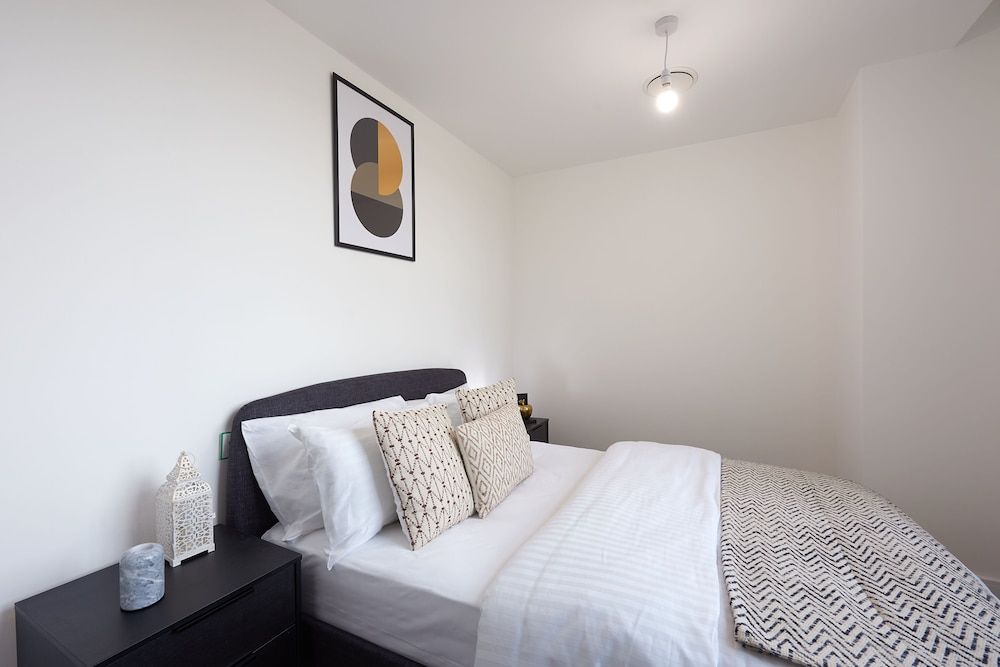 New Eton House Residence - 2B Flat Apartment 33