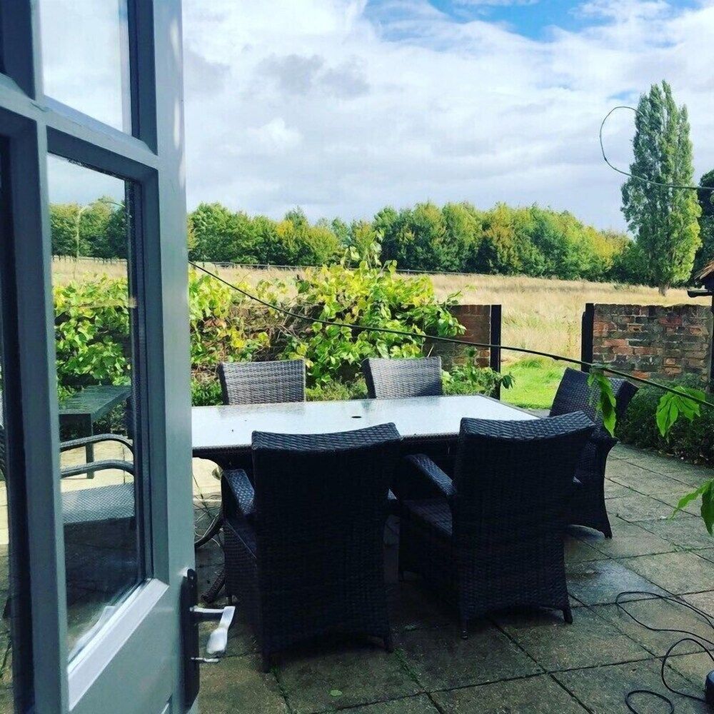 undefined Slade Farmhouse 7