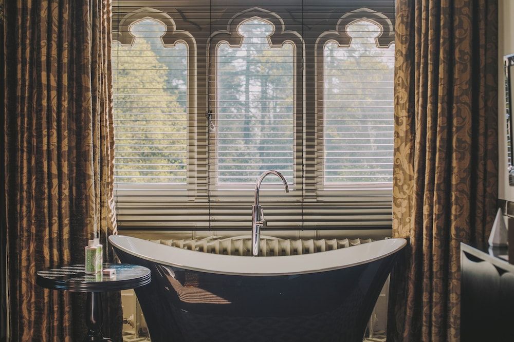 Hampton Manor Luxury Double Room 3