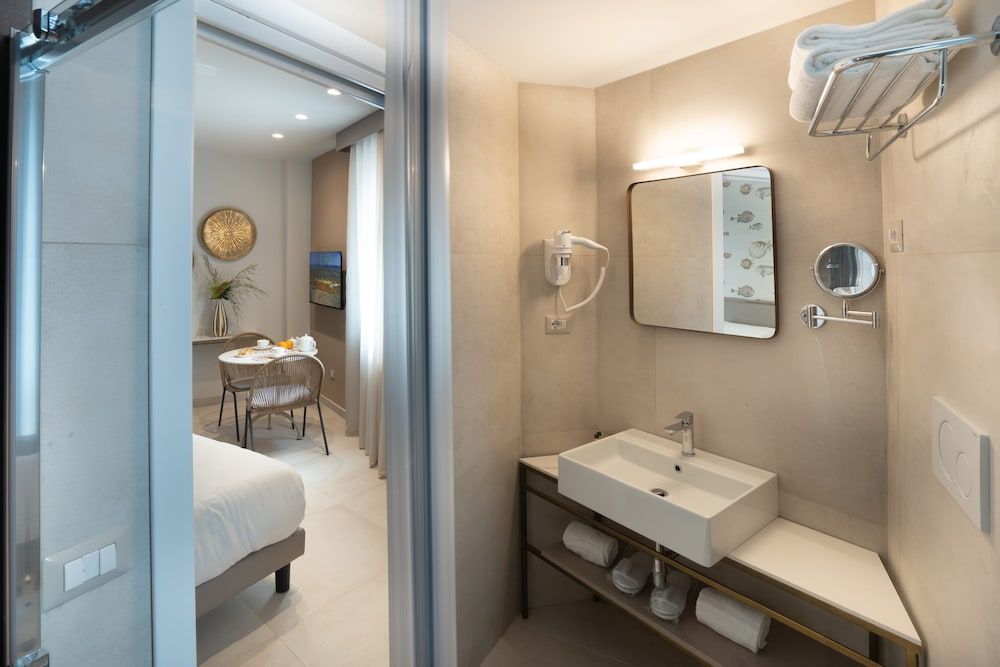 Belduomo Deluxe Double or Twin Room 3