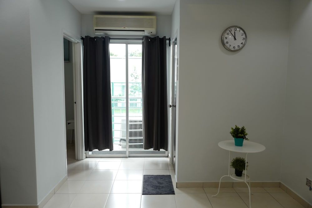 Pangsapuri Suria Kota Damansara by Friend Family Apartment, 3 Bedrooms 14