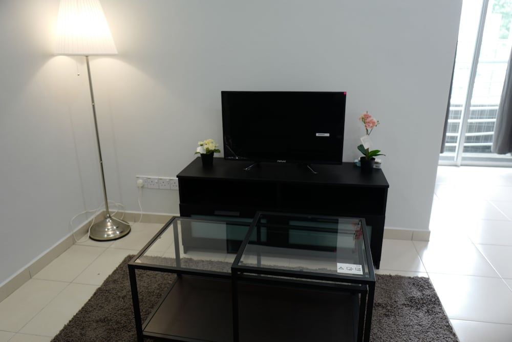 Pangsapuri Suria Kota Damansara by Friend Family Apartment, 3 Bedrooms 13