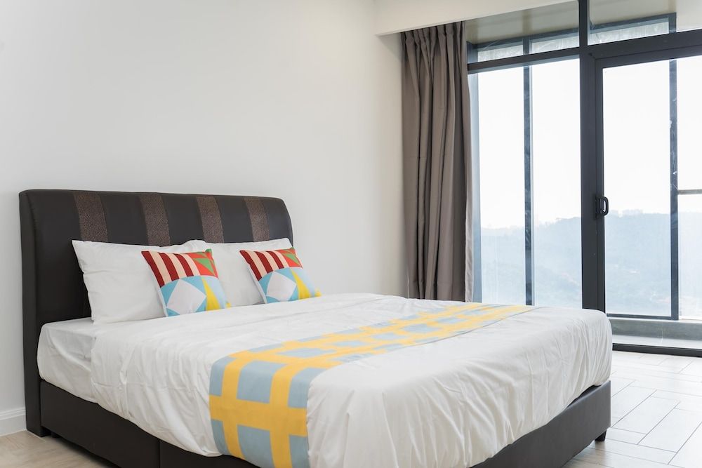 undefined OYO Home 44050 Essential Studio Empire Marriot