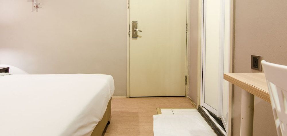 i-Hotel Kota Damansara Superior Room 13