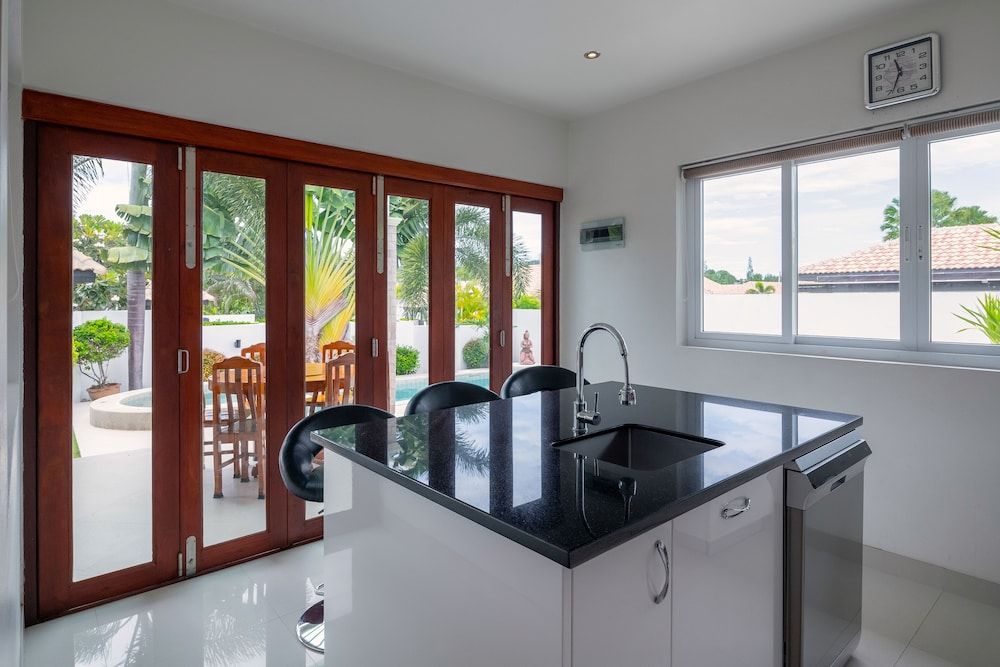 Orchid Paradise Homes OPV202 Superior Villa, 4 Bedrooms, Non Smoking, Kitchen 7