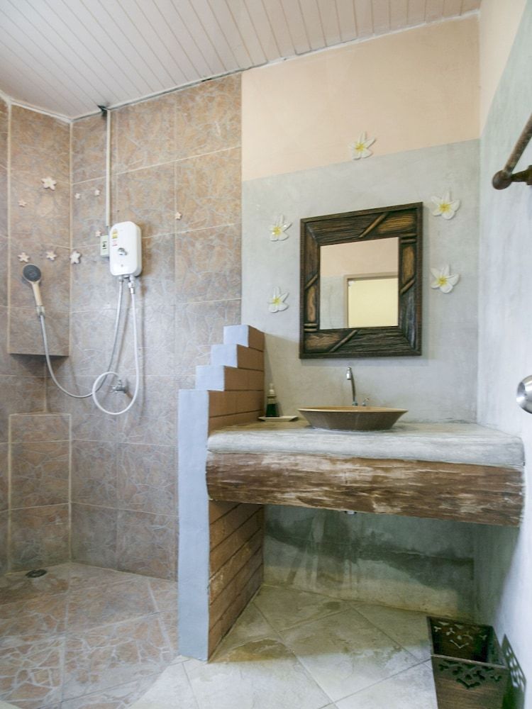 Capital O 961 Baan Dow Chompoo Resort Family Suite 9