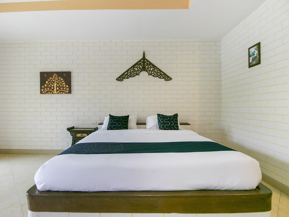 Capital O 961 Baan Dow Chompoo Resort Superior Double Room, Pool Access 4