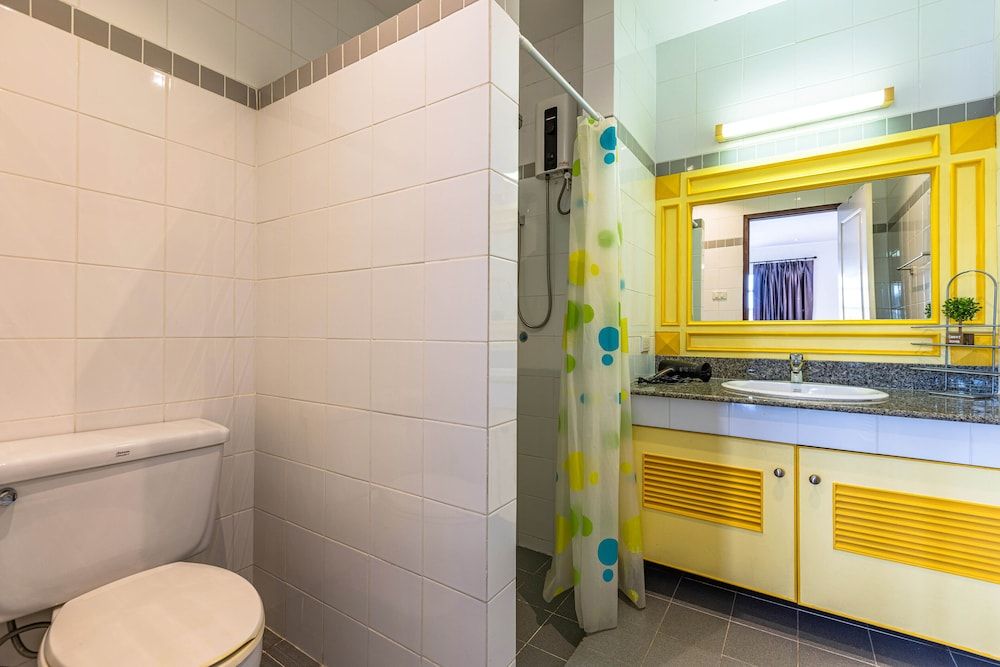 4 BR Townhouse in Great Location BSS Economy House 27