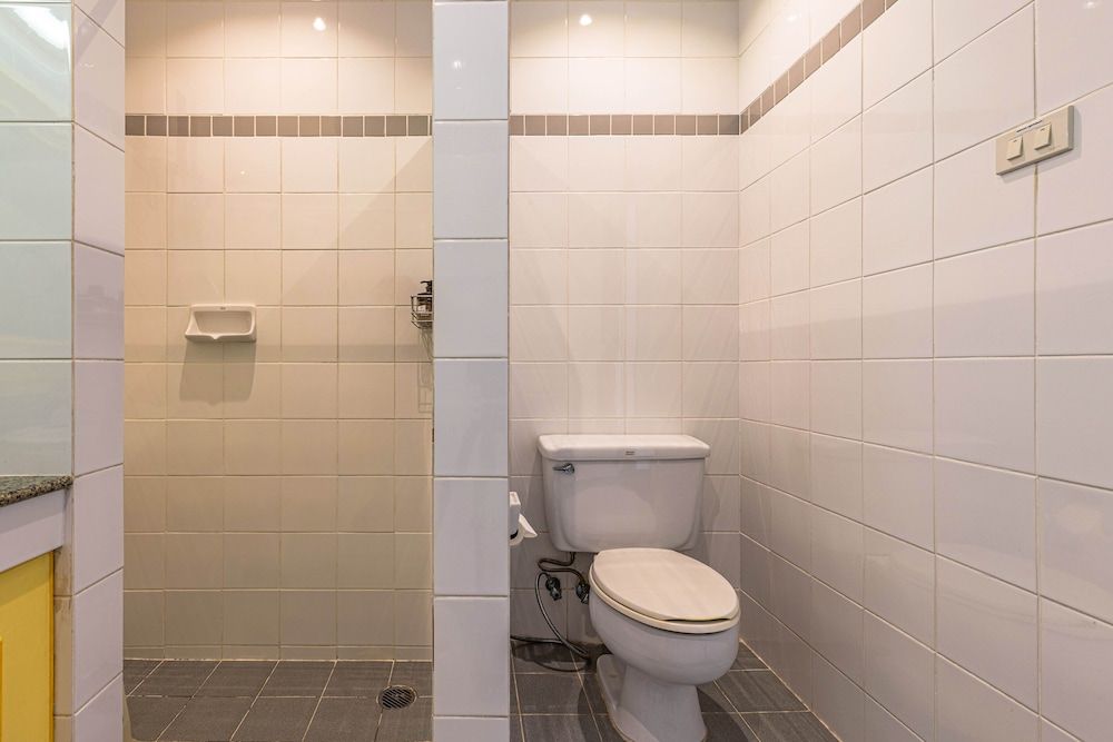 4 BR Townhouse in Great Location BSS Economy House 26