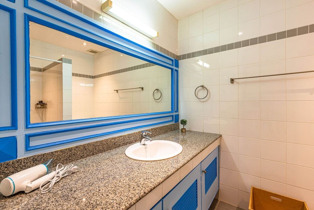 4 BR Townhouse in Great Location BSS Economy House 29