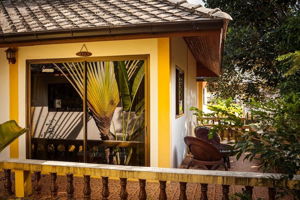 Cashew Nut Village Standard Double Room 4