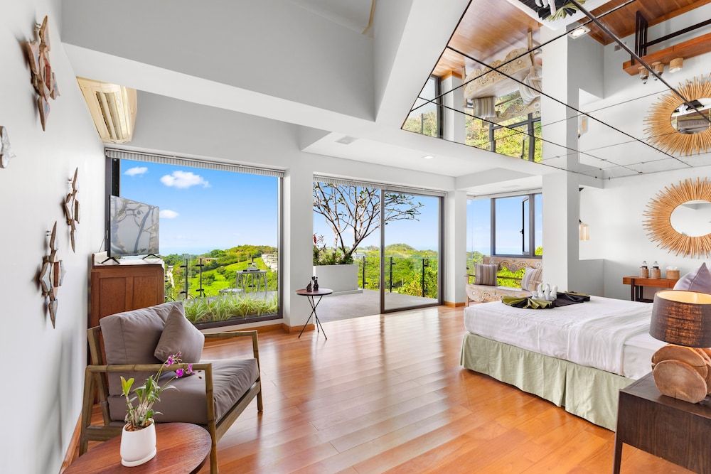 undefined Villa Skyfall