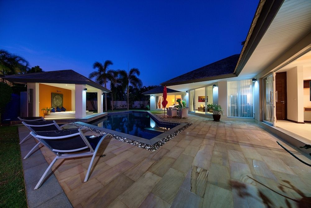 undefined Lipa Talay Neung 2