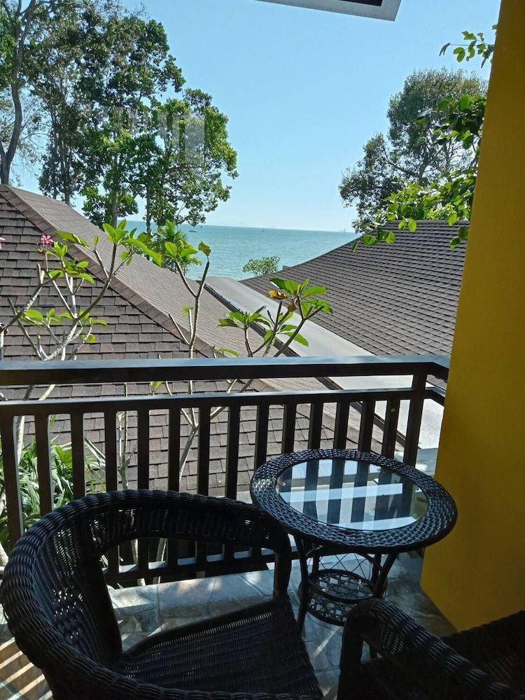 Blue Orchid Beach Krabi Standard Double Room (2nd Floor) 4