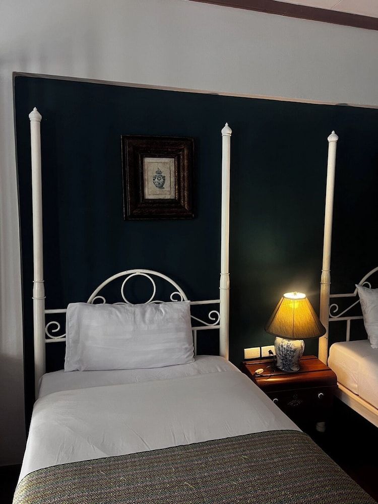 MW Krabi Beach Resort Standard Twin bed 4