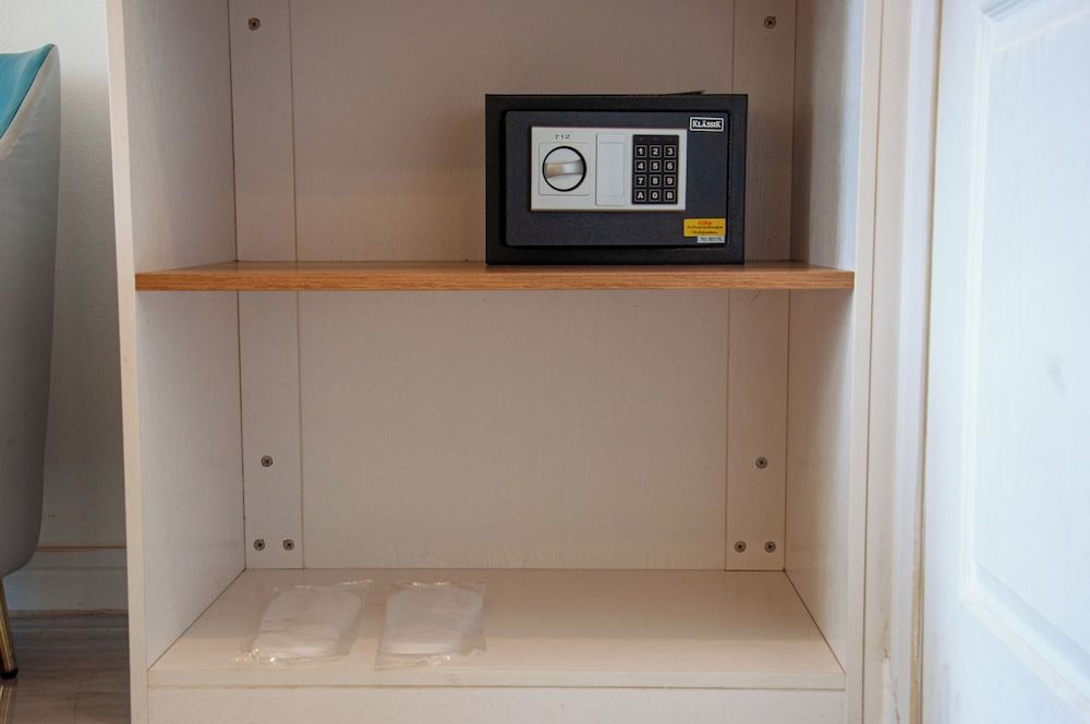 HT9 HOTEL Superior Room 10