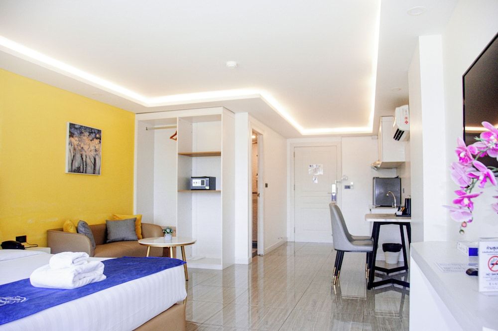 undefined HT9 HOTEL 8