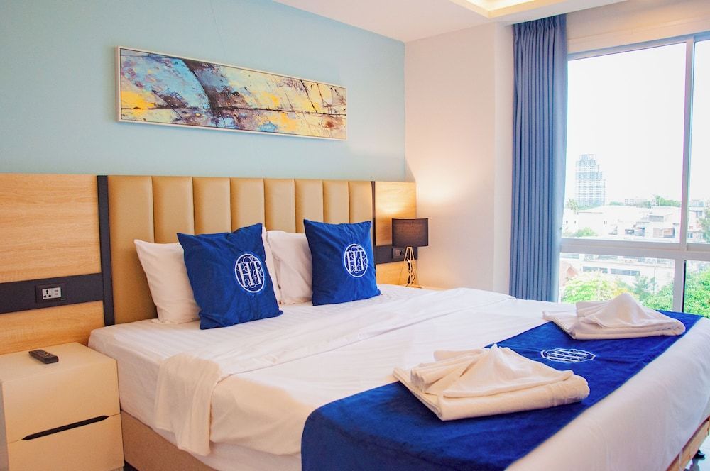 undefined HT9 HOTEL 4