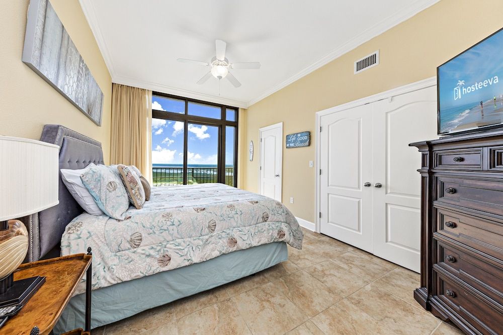 Signature Condo, 4 Bedrooms, Balcony, Ocean View
