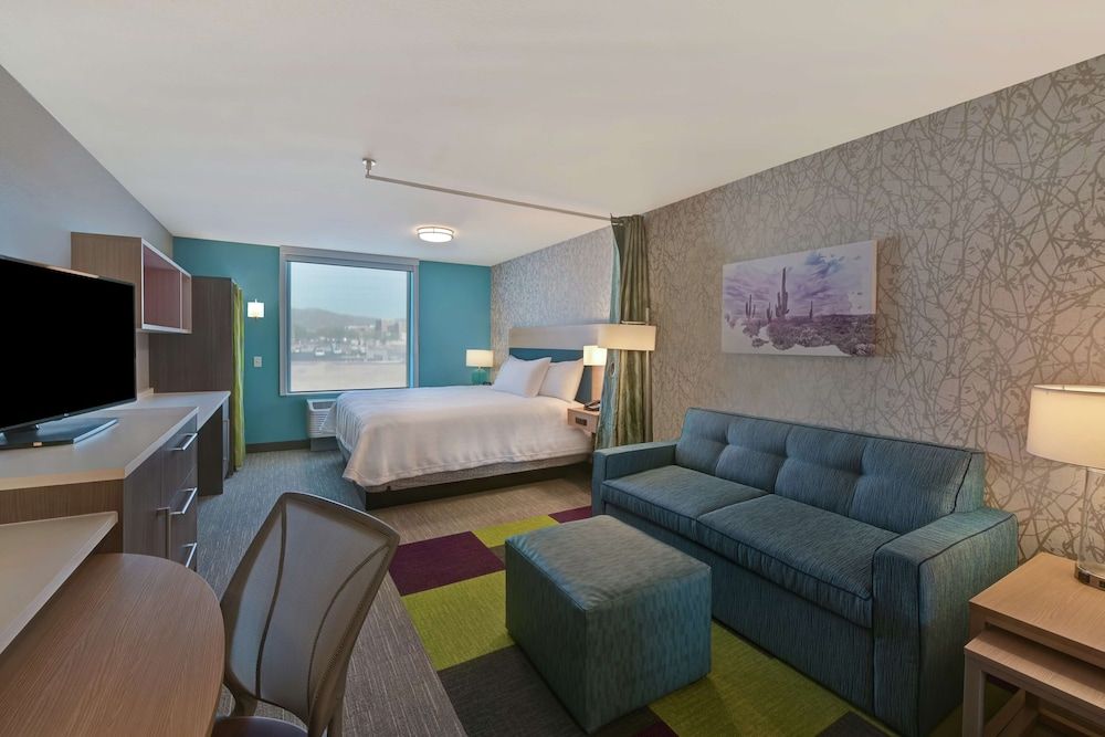 Studio, 1 King Bed, Accessible, Bathtub