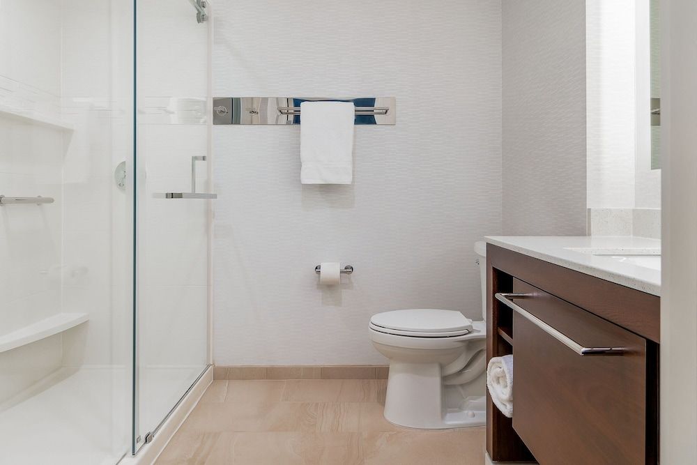 Residence Inn by Marriott Anaheim Brea King Wellness Studio Suite 3