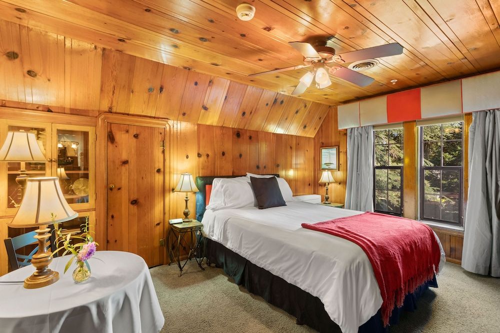 Candlelight Inn Napa Valley Room (Upper Champagne) 2