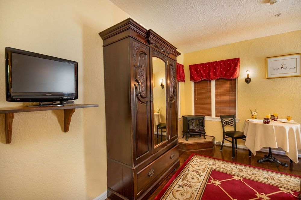 Candlelight Inn Napa Valley Room (Winemaker) 5