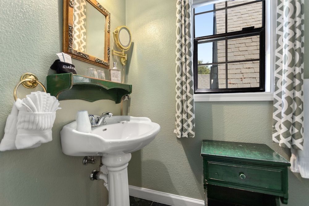 Candlelight Inn Napa Valley Room (Lady Brittany) 3