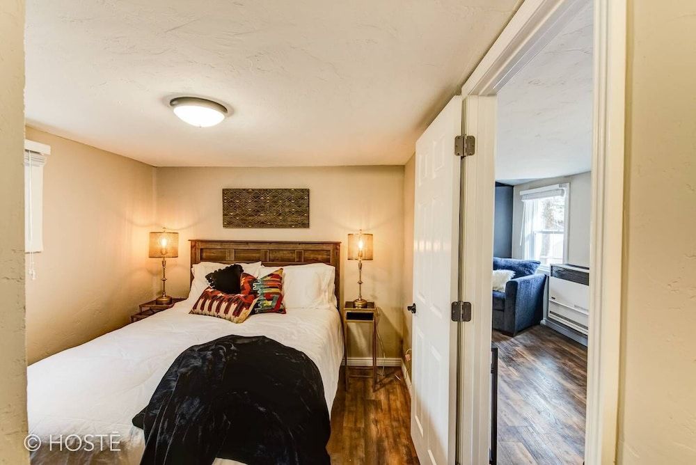 House (1 Bedroom)
