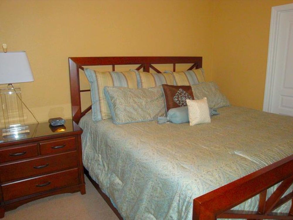 6BR 4BA Home in Windsor Hills by CV-2520 Villa, 6 Bedrooms, Private Pool 8