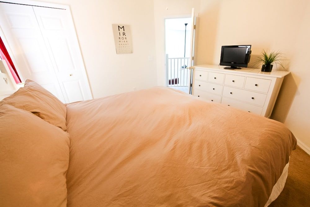 undefined 7BR 4.5BA Home in Emerald Island Resort by CV-2767 4