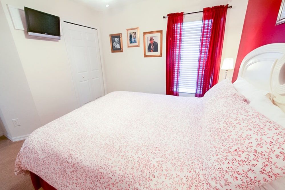 7BR 4.5BA Home in Emerald Island Resort by CV-2767 Villa, Multiple Bedrooms, Private Pool 17