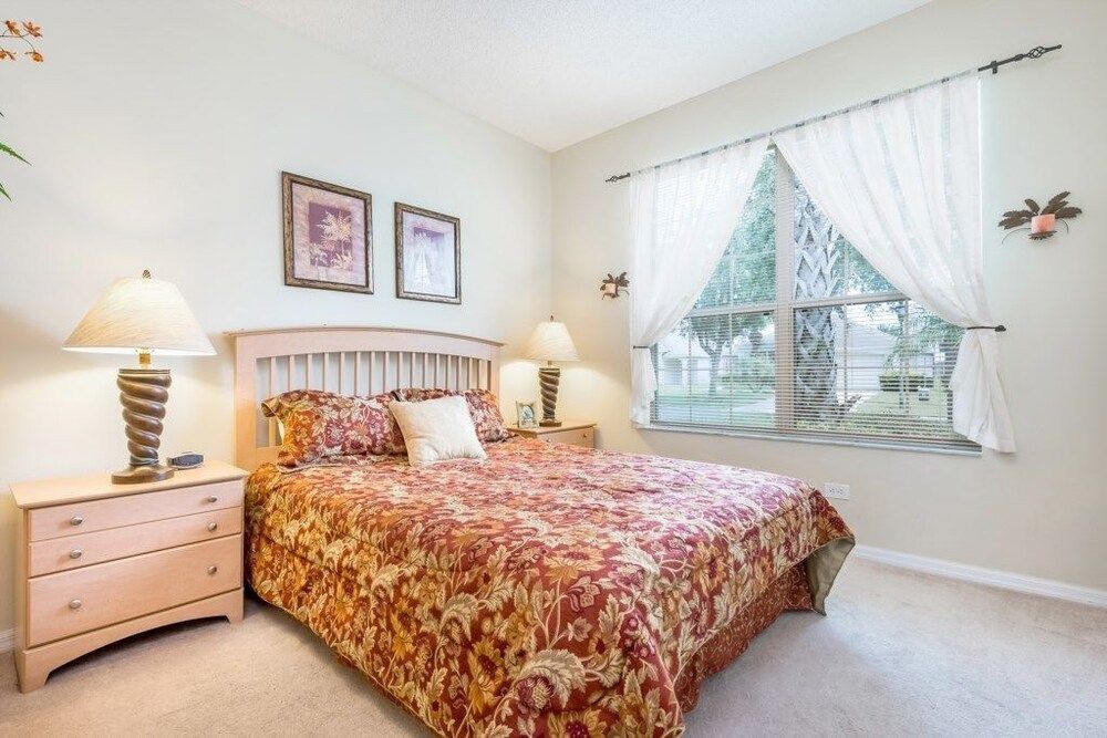 undefined 4BR Pool Home Emerald Island by SHV-8540 5