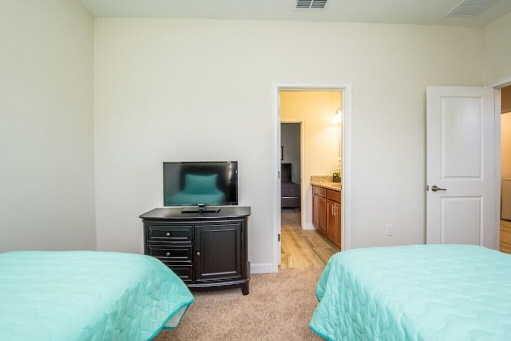 4 Bed 3 Ba Villa with Game Room & Pool House (Champions Gate Villa W Game Room and ) 13