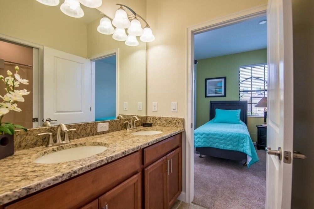 4 Bed 3 Ba Villa with Game Room & Pool House (Champions Gate Villa W Game Room and ) 11