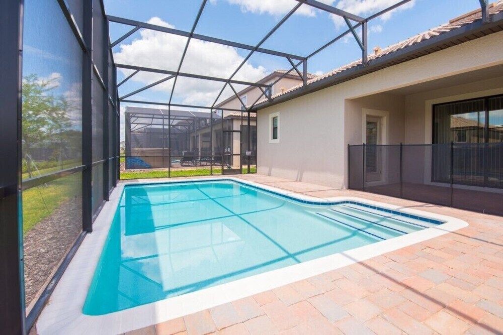 undefined 4 Bed 3 Ba Villa with Game Room & Pool 3