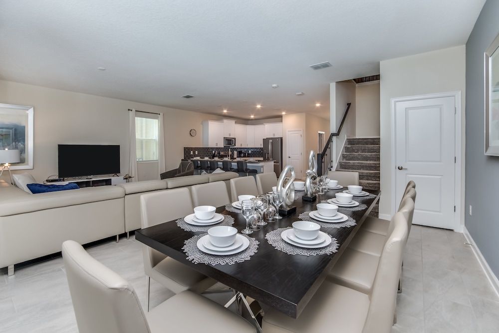 undefined Storey Lake 9 BR Villa with Game Room 4