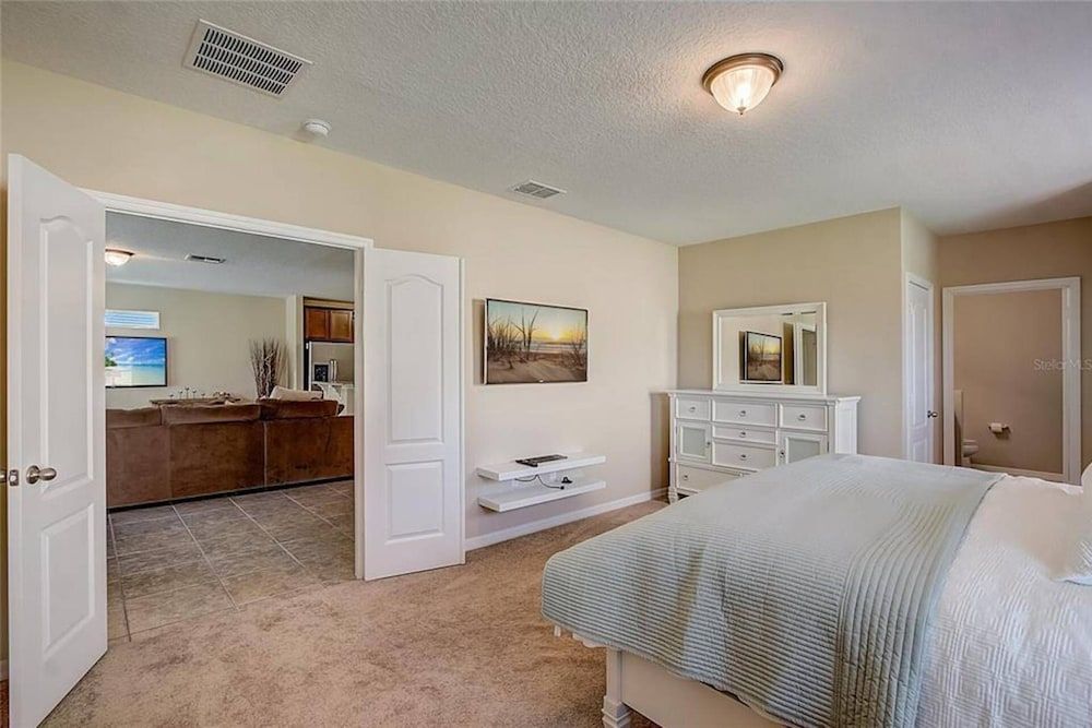 undefined 9029 Calabria 8